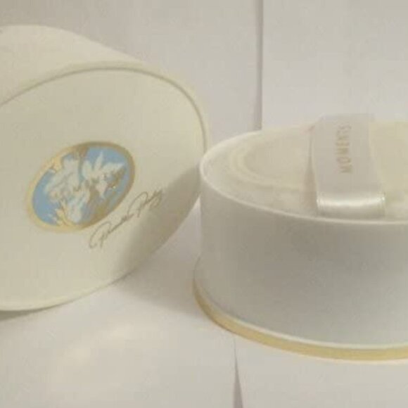 VINTAGE MOMENTS 5 OZ PERFUMED DUSTING POWDER BY PRISCILLA PRESLEY ELVIS WIFE - Picture 2 of 5